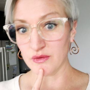 Meet your Posher, Hilaree